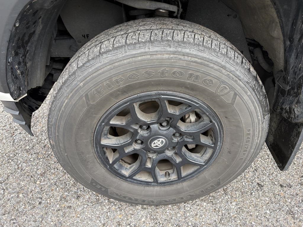 2023 Toyota Tacoma SR5 photo 9
