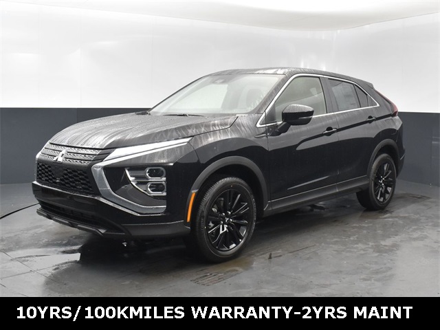 2025 Mitsubishi Eclipse Cross LE's photo