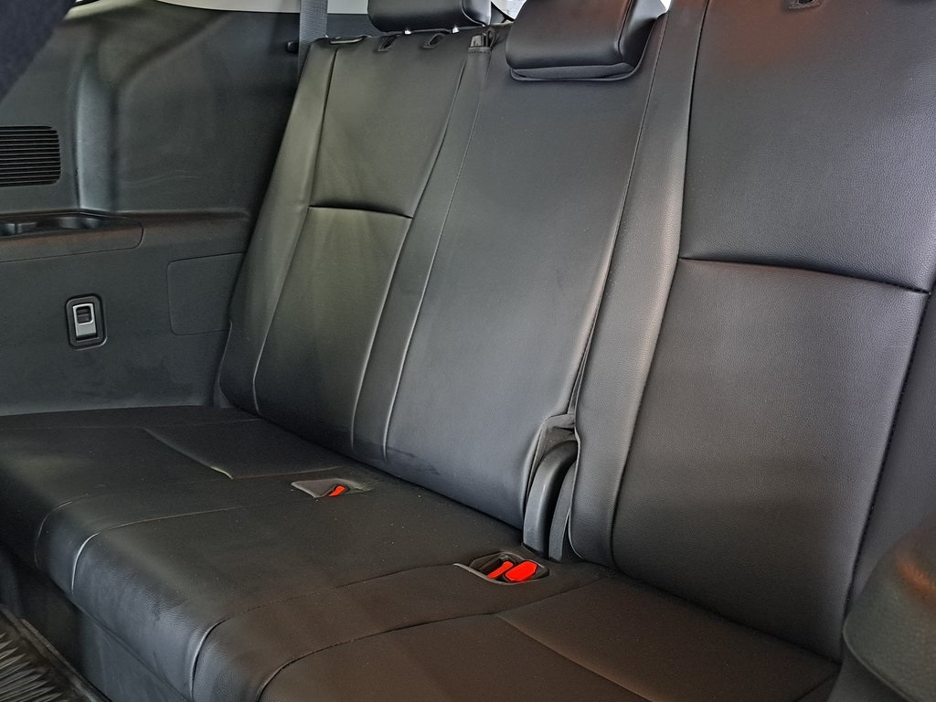 2023 Toyota Highlander L photo 29