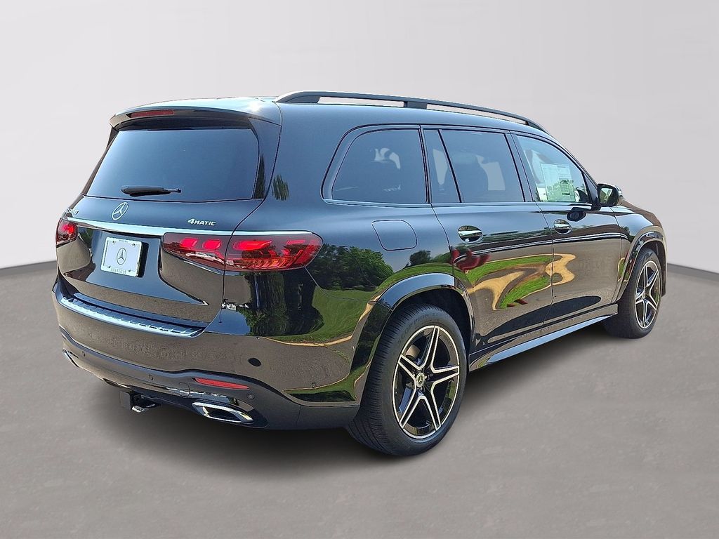 2025 Mercedes Benz GLS 450 4MATIC photo 3