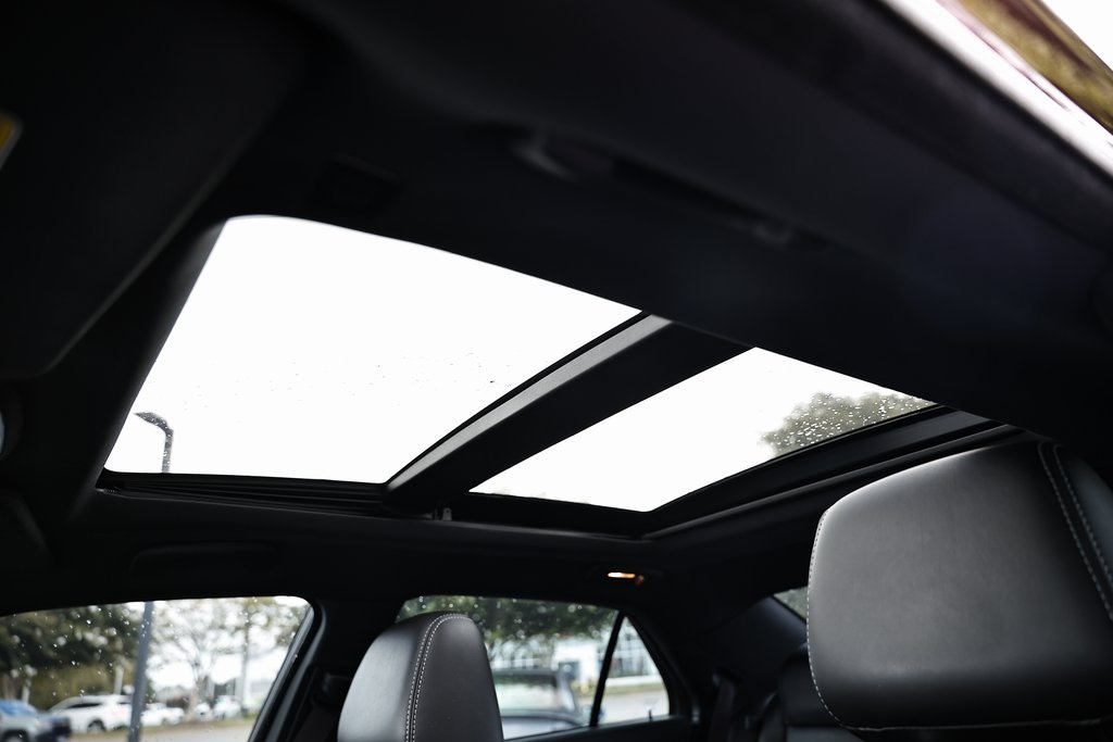 2023 Chrysler 300 S photo 17