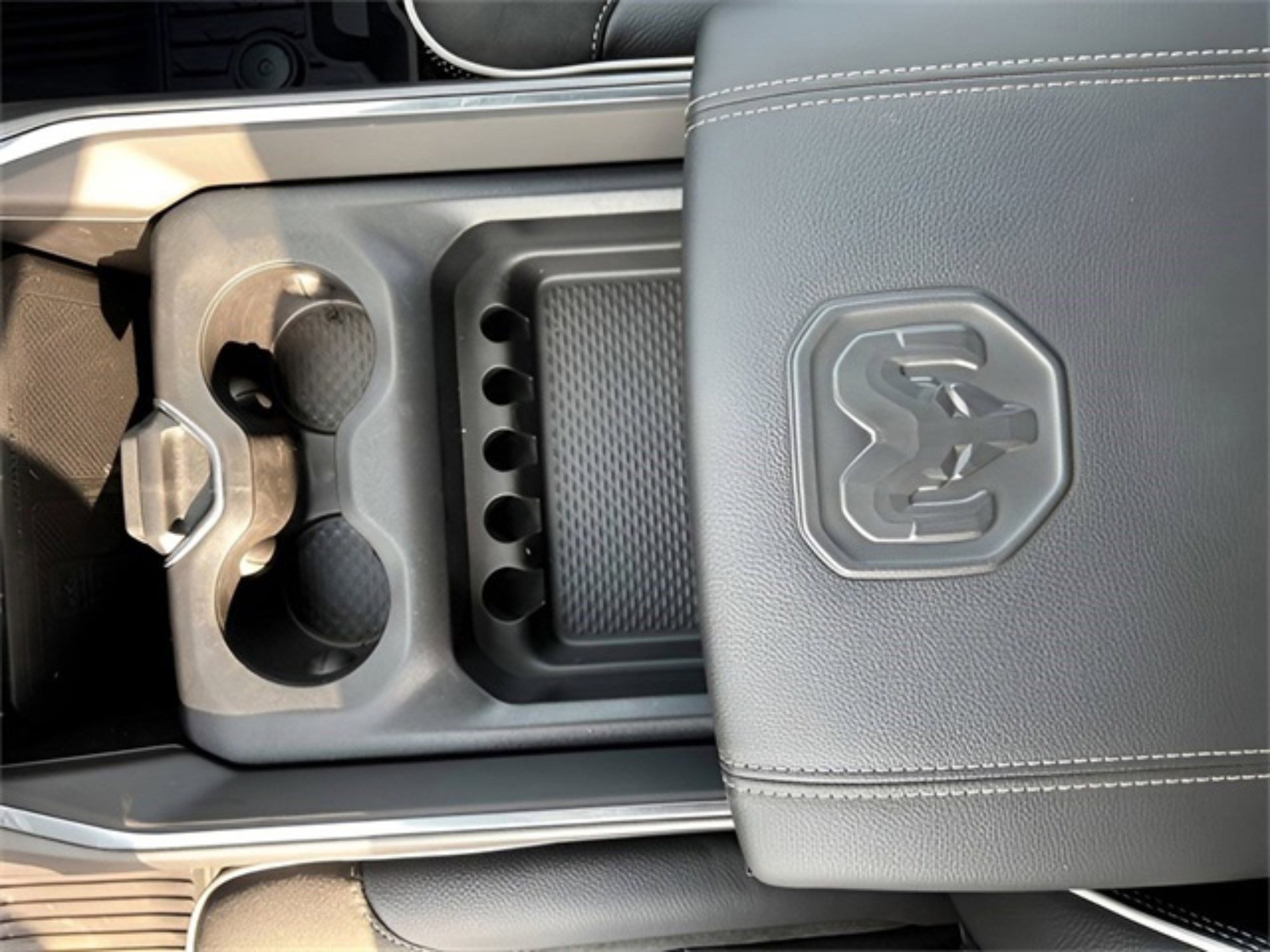 2025 Ram 1500 Laramie photo 13