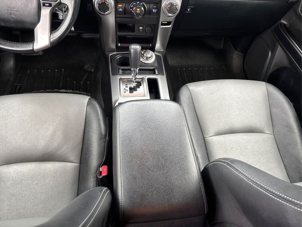 2016 Toyota 4Runner SR5 Premium photo 20