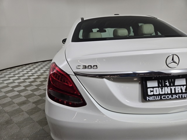 2018 Mercedes Benz C 300 4MATIC photo 9