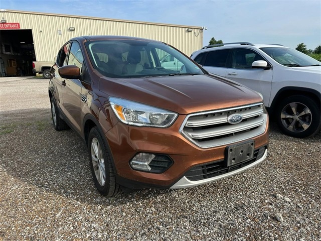 Used 2017 Ford Escape SE with VIN 1FMCU9G96HUE08092 for sale in Granite City, IL