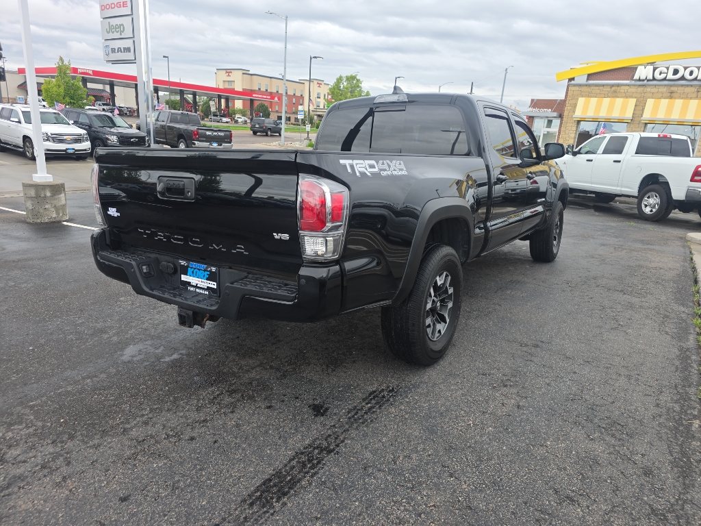 2021 Toyota Tacoma TRD photo 2