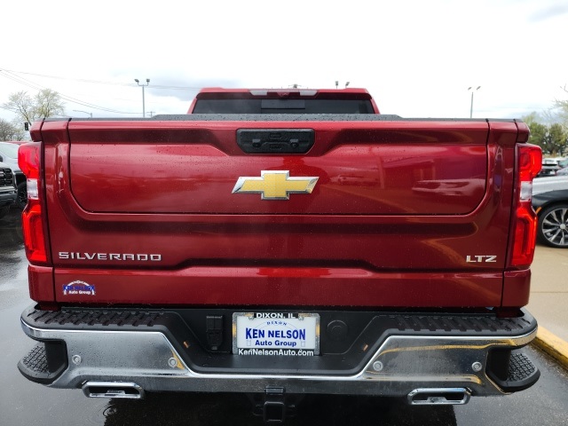 2025 Chevrolet Silverado 1500 LTZ photo 3