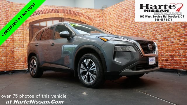 2022 Nissan Rogue SV's photo