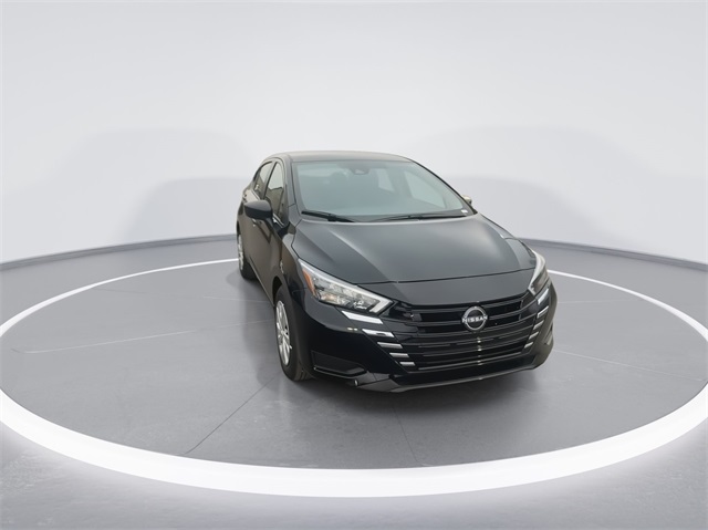 2025 Nissan Versa 1.6 S photo 3