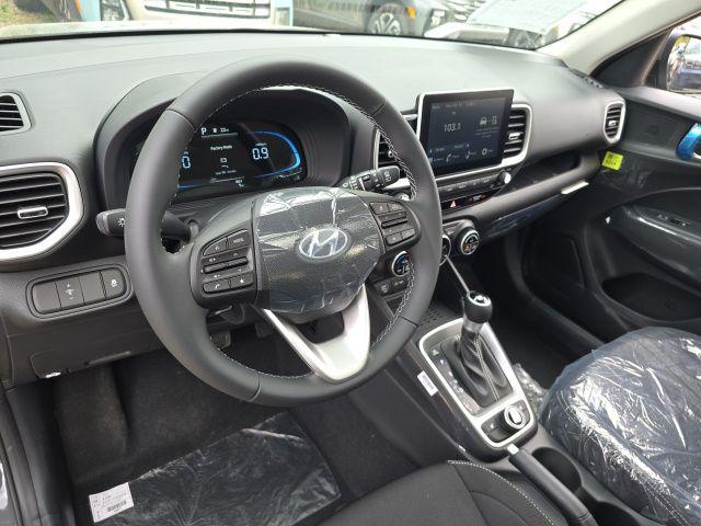 2026 Hyundai Venue SEL photo 3