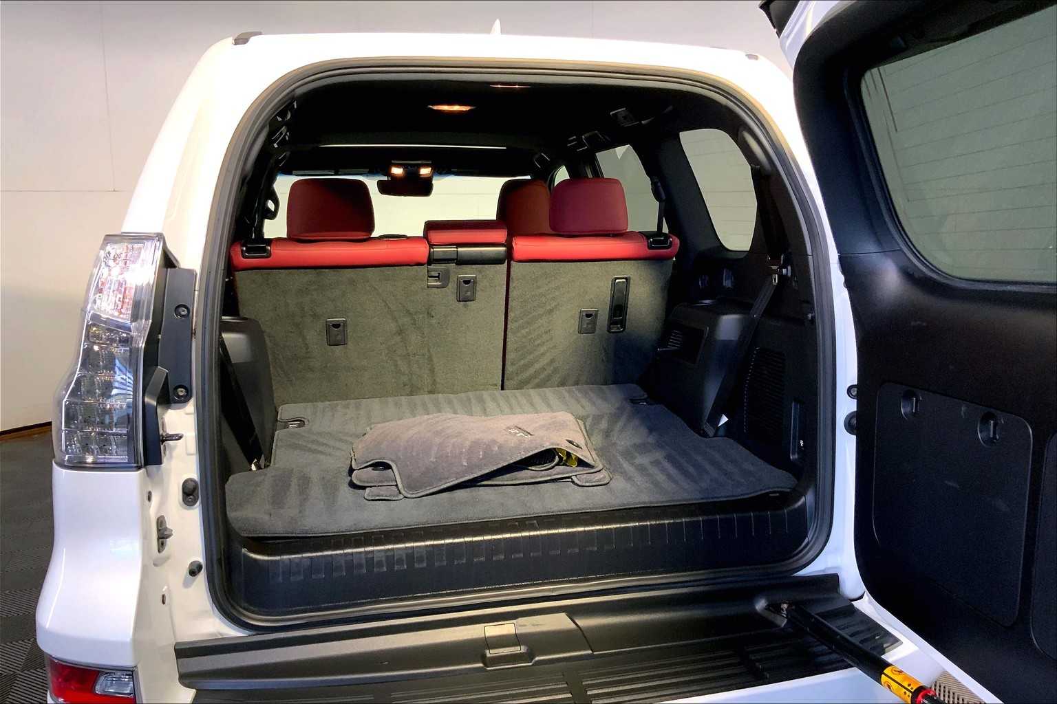 2021 Lexus GX 460 Premium photo 31