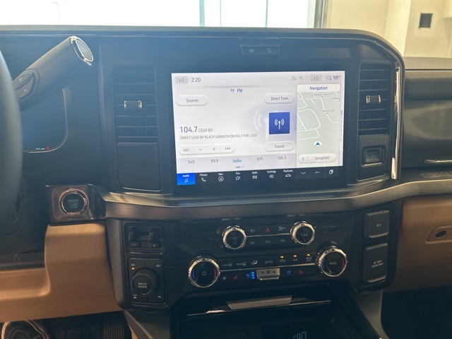 2025 Ford F-350 Lariat photo 26