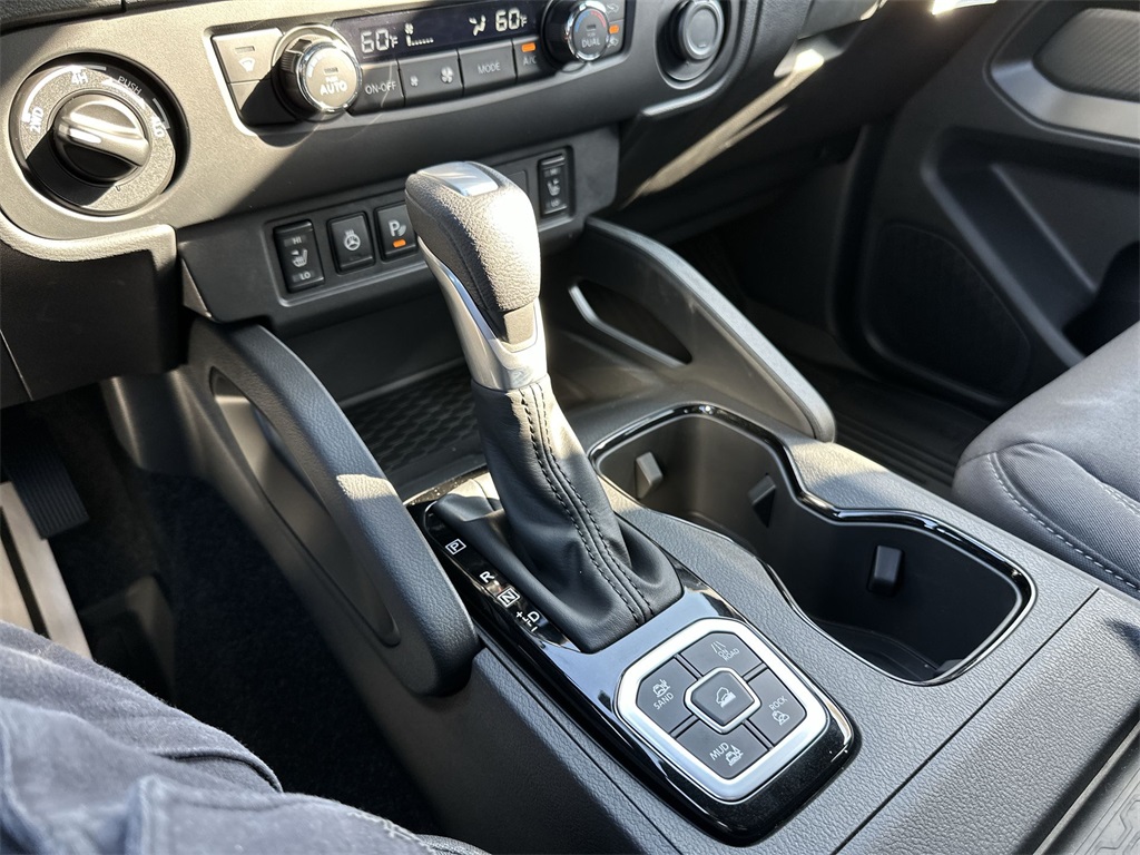 2026 Nissan Frontier SV photo 18