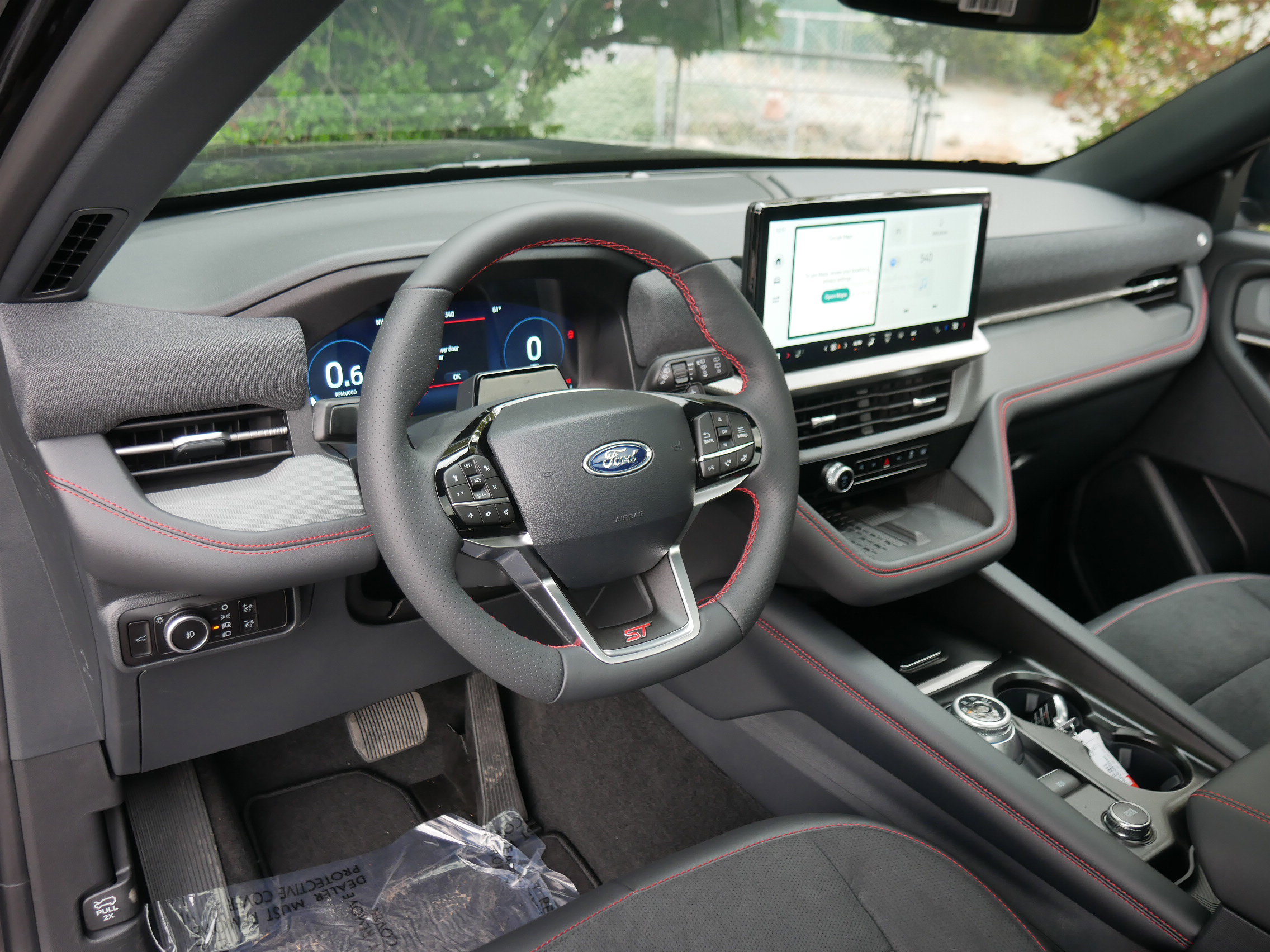2025 Ford Explorer ST photo 3