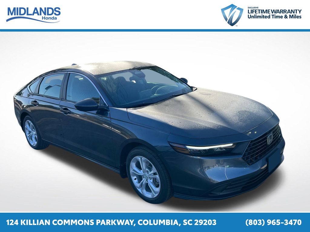 2025 Honda Accord LX's photo