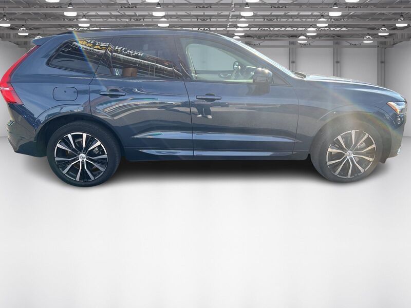 2023 Volvo XC60 Ultimate photo 4