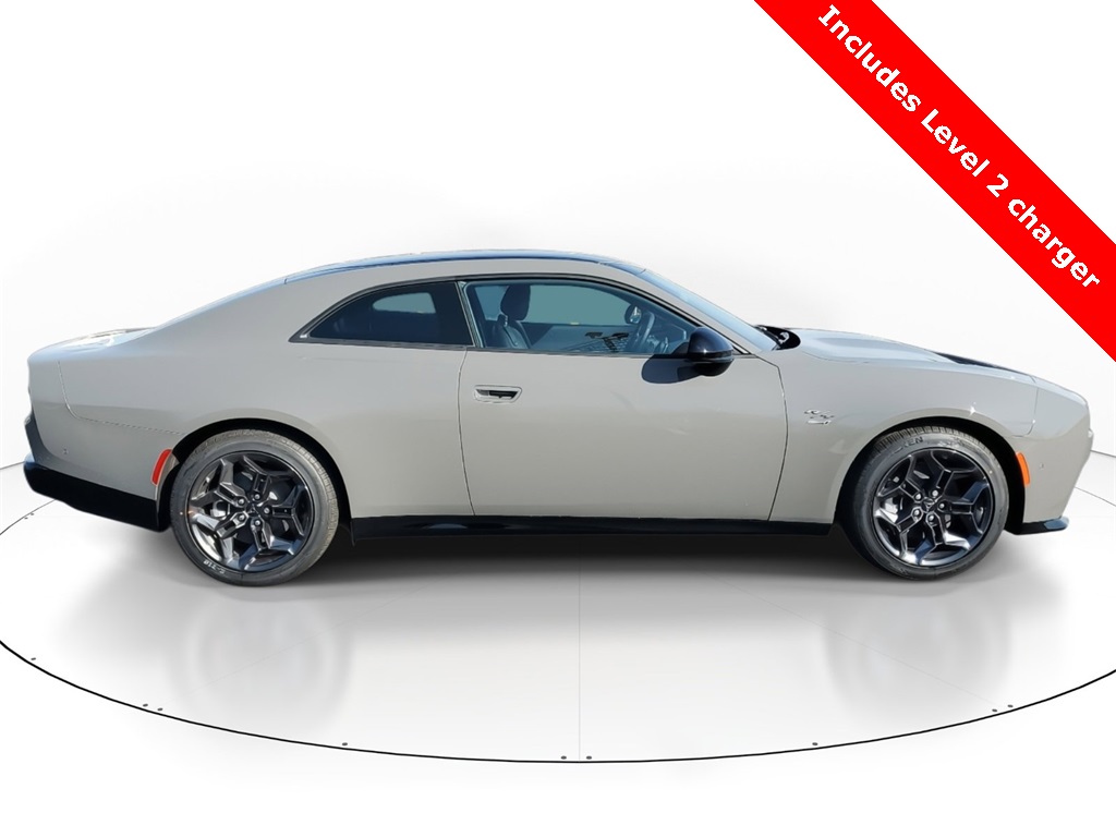 2025 Dodge Charger R/T photo 4
