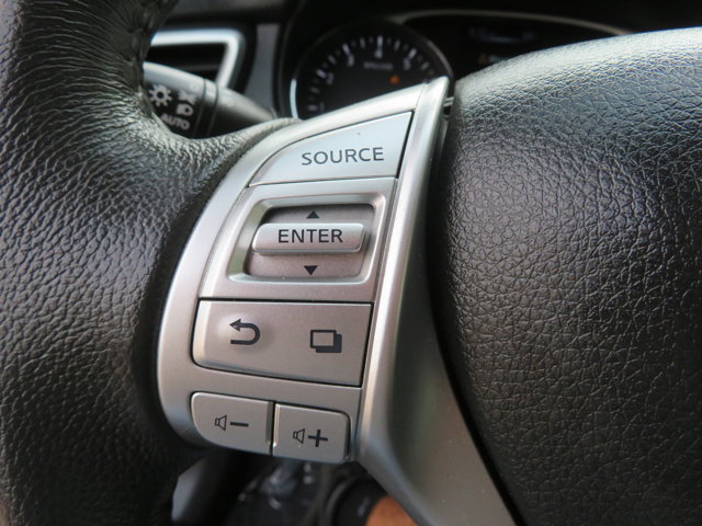 2015 Nissan Rogue SL photo 27