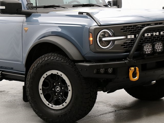 2023 Ford Bronco Badlands photo 3