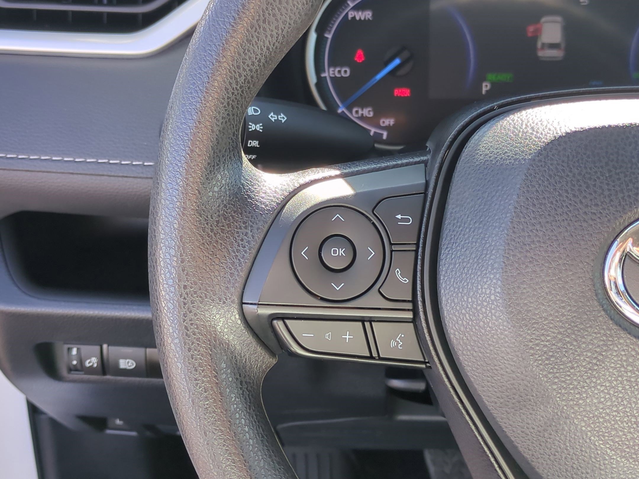 2024 Toyota RAV4 Hybrid LE photo 15