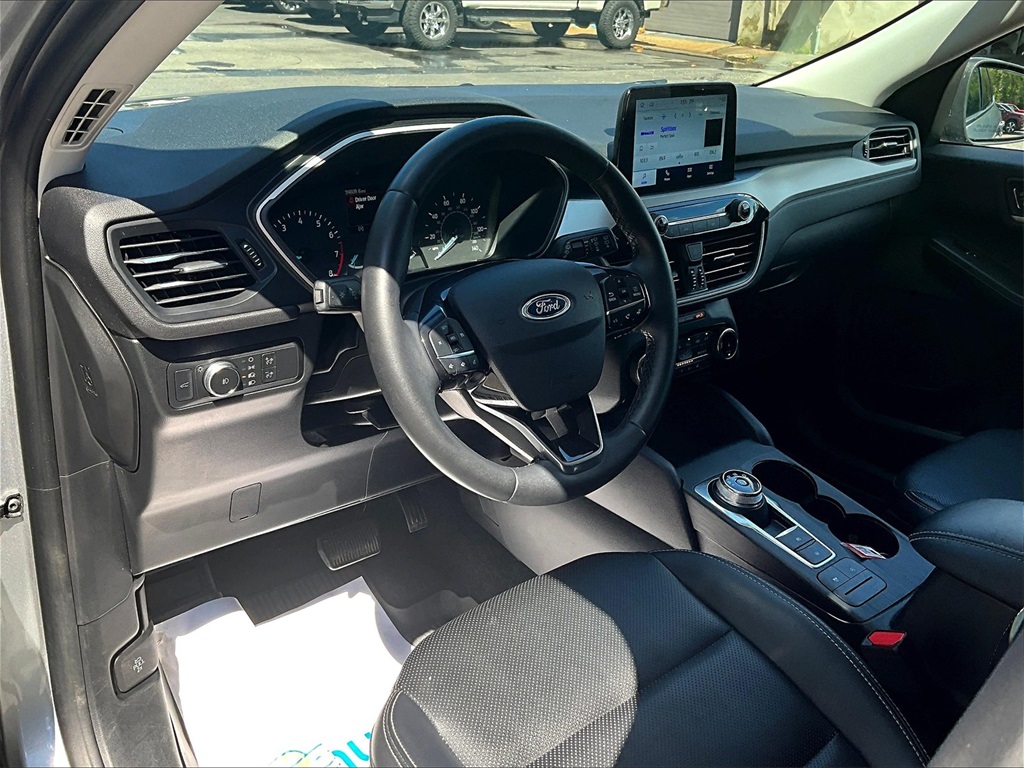 2022 Ford Escape SEL photo 8