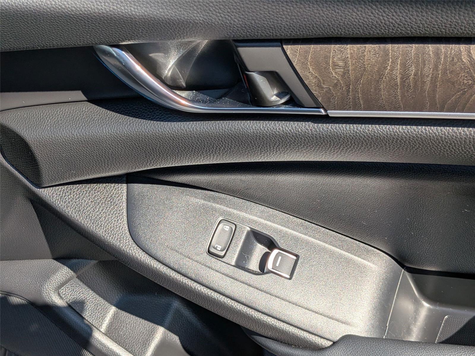 2022 Honda Accord Hybrid EX-L photo 35