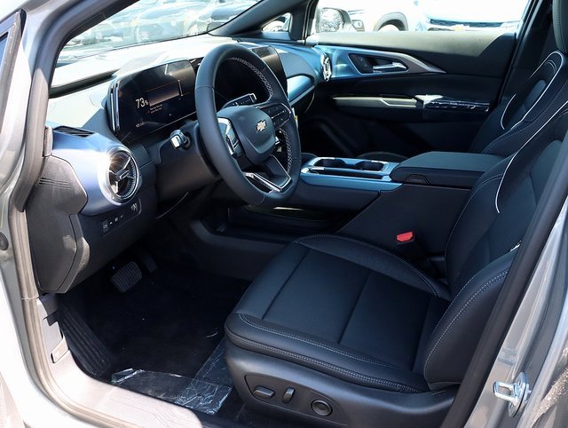 2025 Chevrolet Equinox EV 1LT photo 11