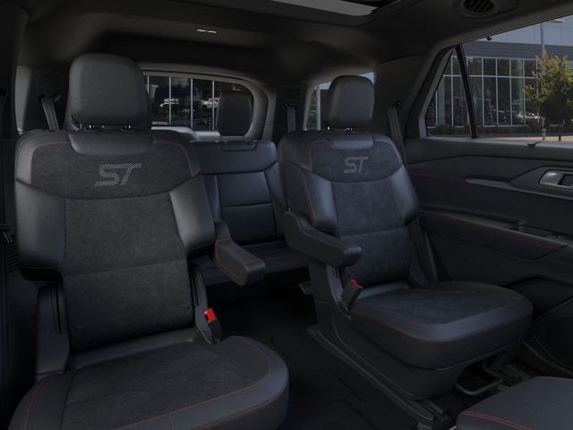 2025 Ford Explorer ST photo 11