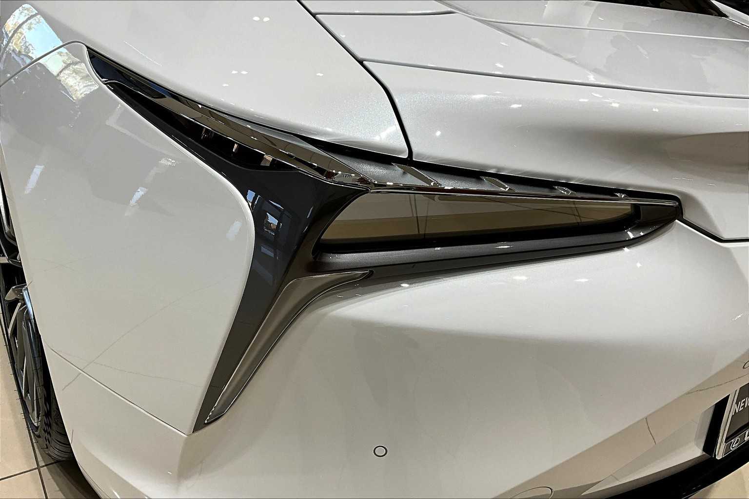 2025 Lexus LC 500 photo 12