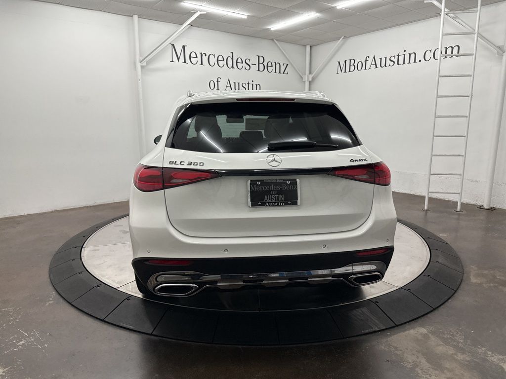 2026 Mercedes Benz GLC 300 4MATIC photo 6