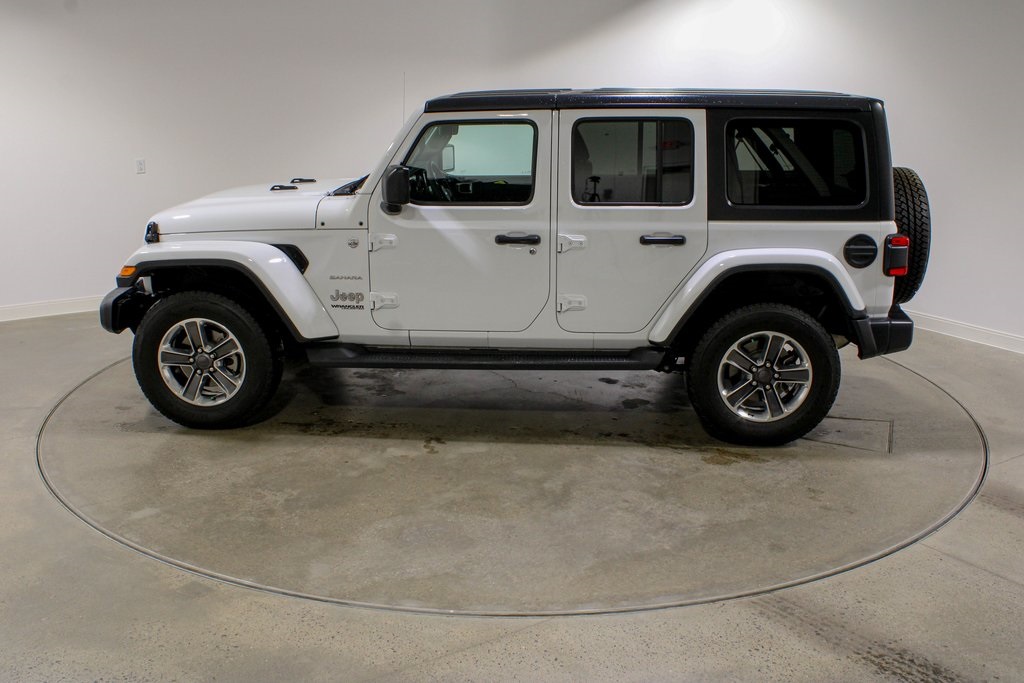 2019 Jeep Wrangler Unlimited Sahara photo 2