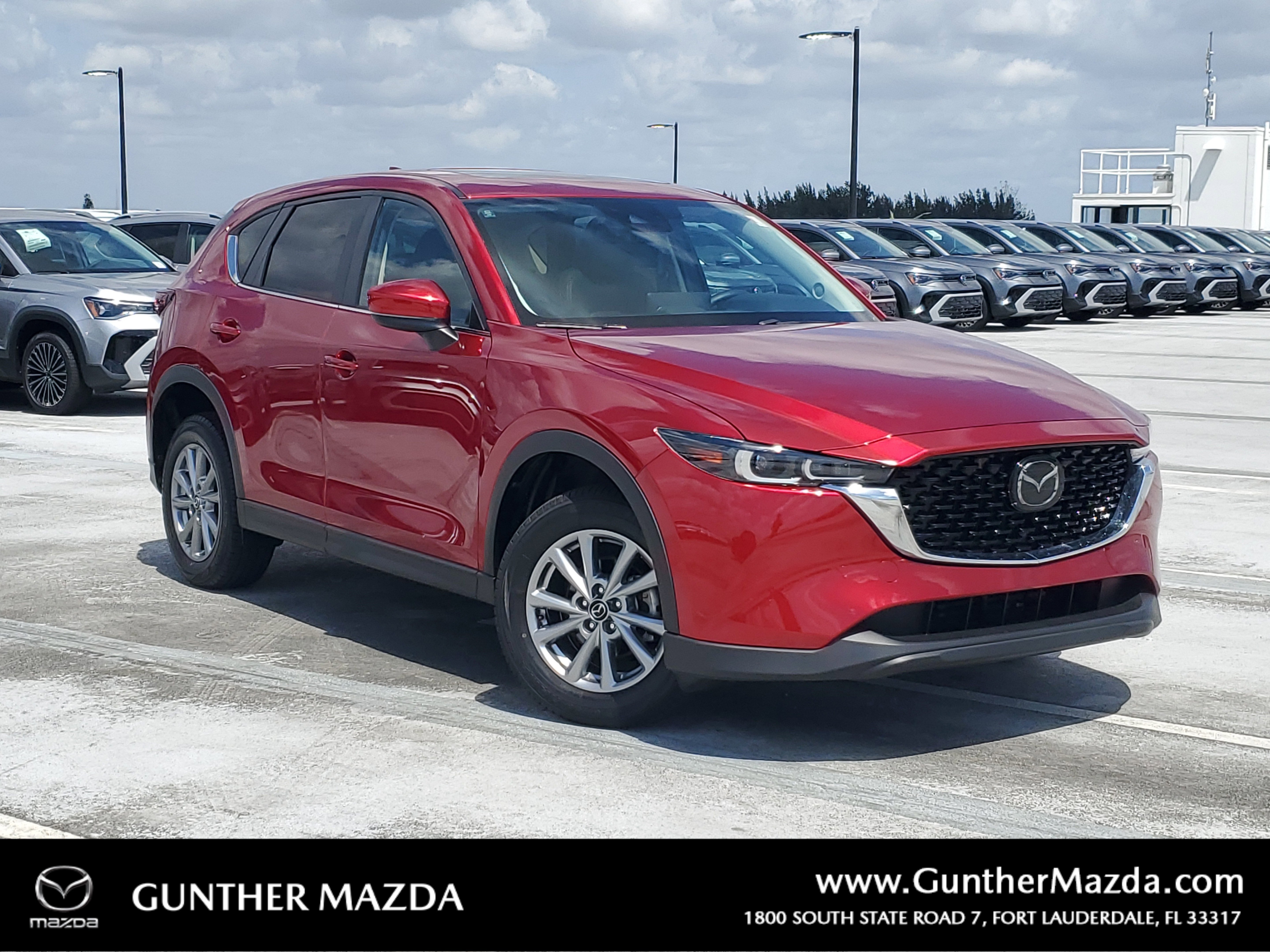 2022 Mazda CX-5 S Preferred package's photo