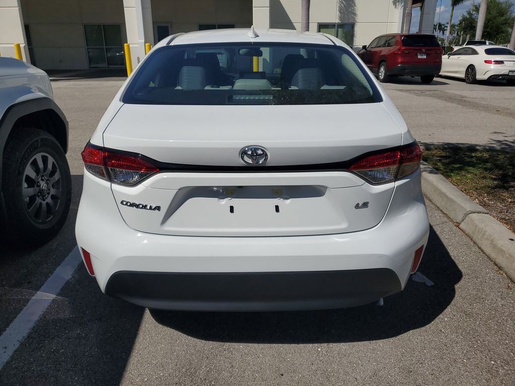 2026 Toyota Corolla LE photo 6