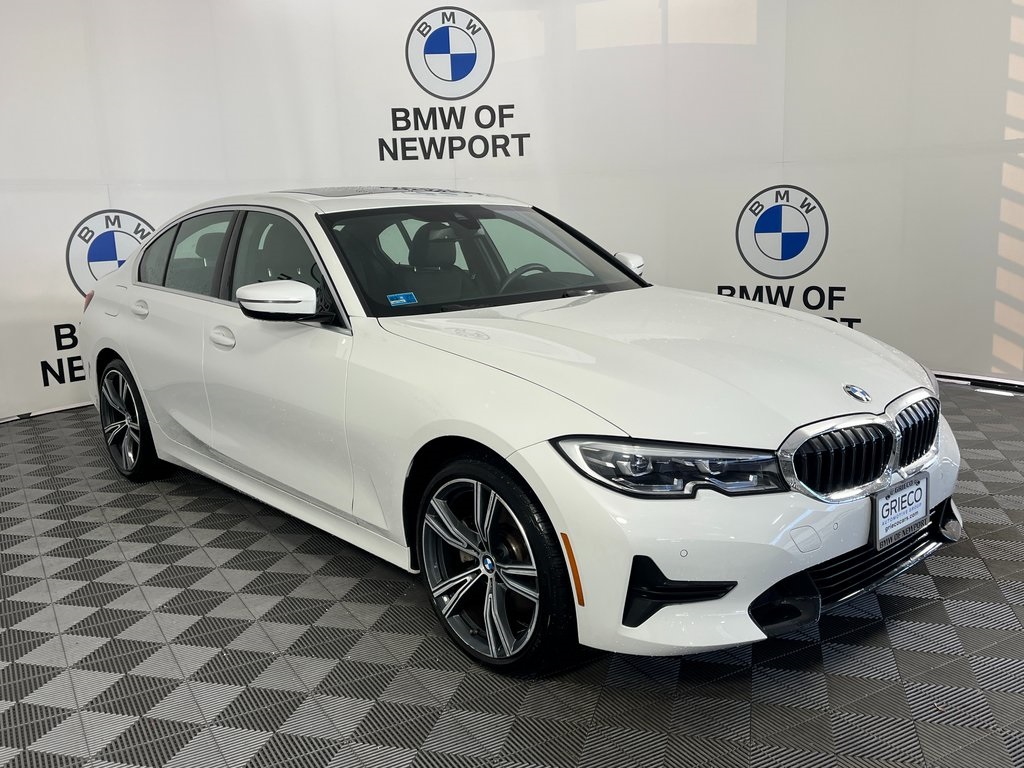 2021 BMW 3 Series 330i's photo