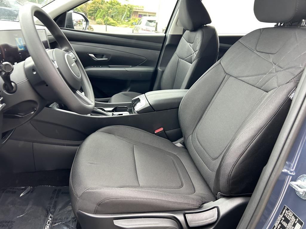 2025 Hyundai Tucson SE photo 21