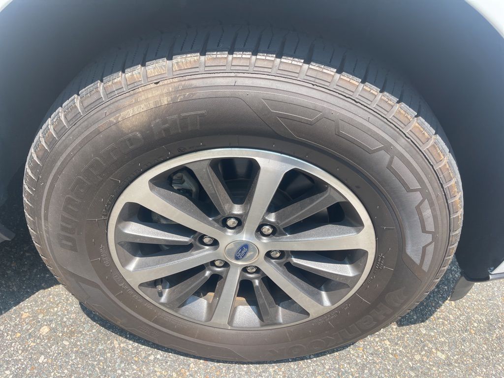 2021 Ford Expedition XLT photo 14