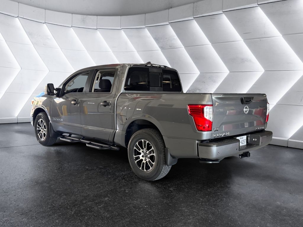 2024 Nissan Titan SV photo 6