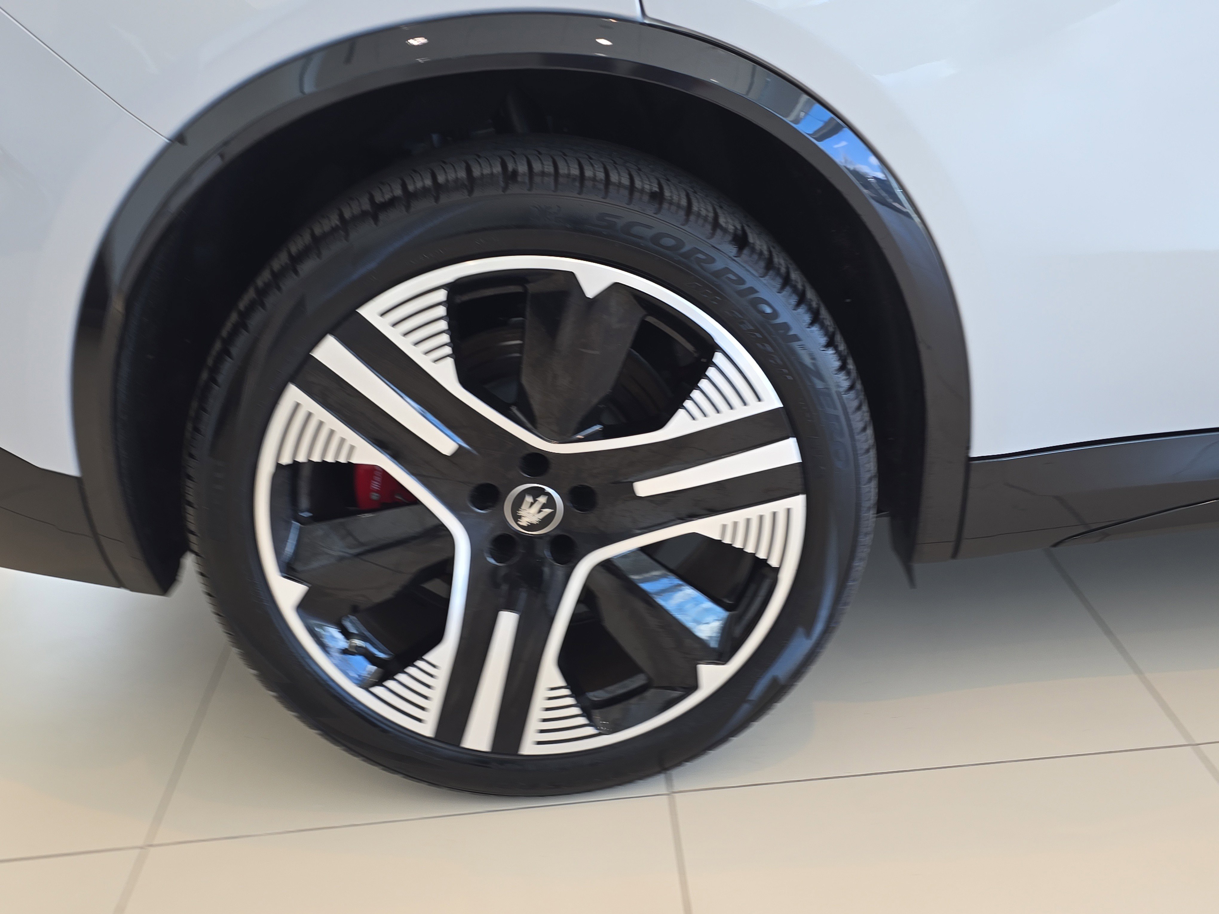 2025 Maserati Grecale photo 16