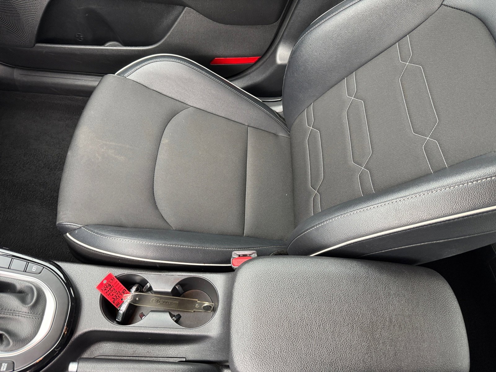 2023 Kia Forte GT-Line photo 14