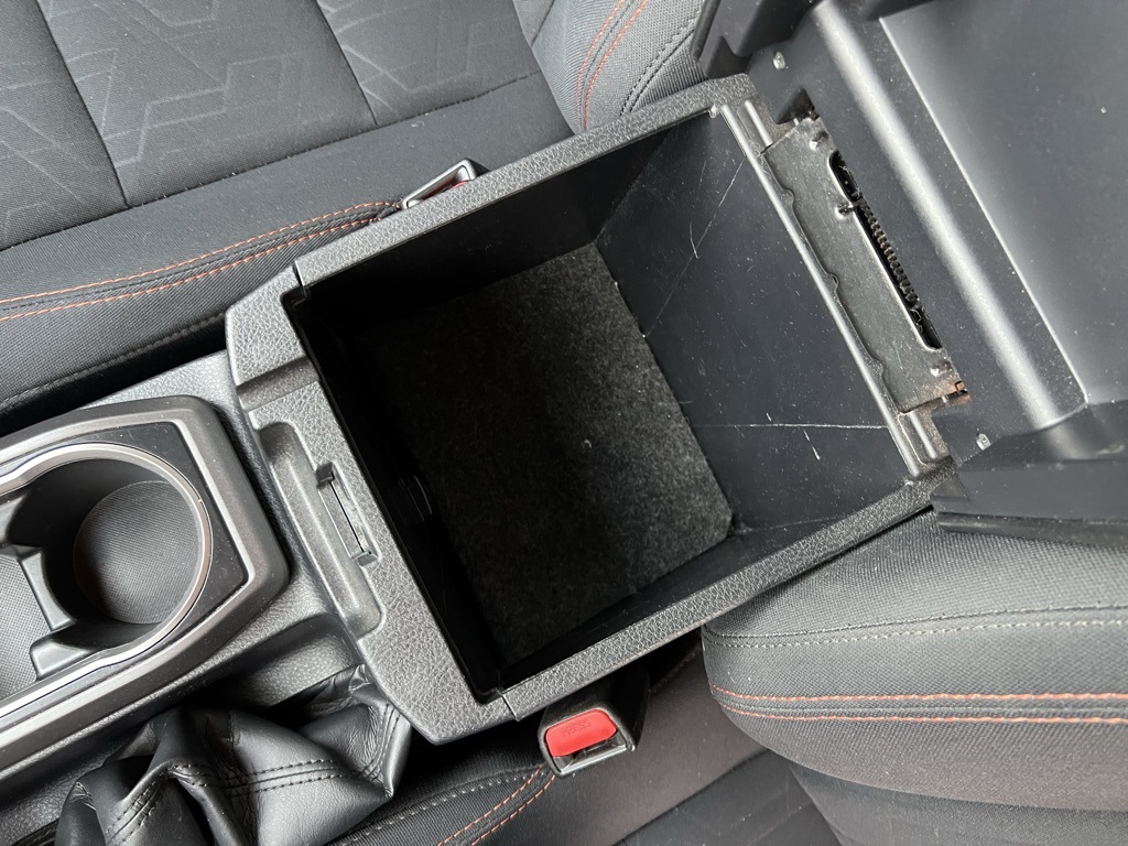 2020 Toyota Tacoma SR5 photo 21