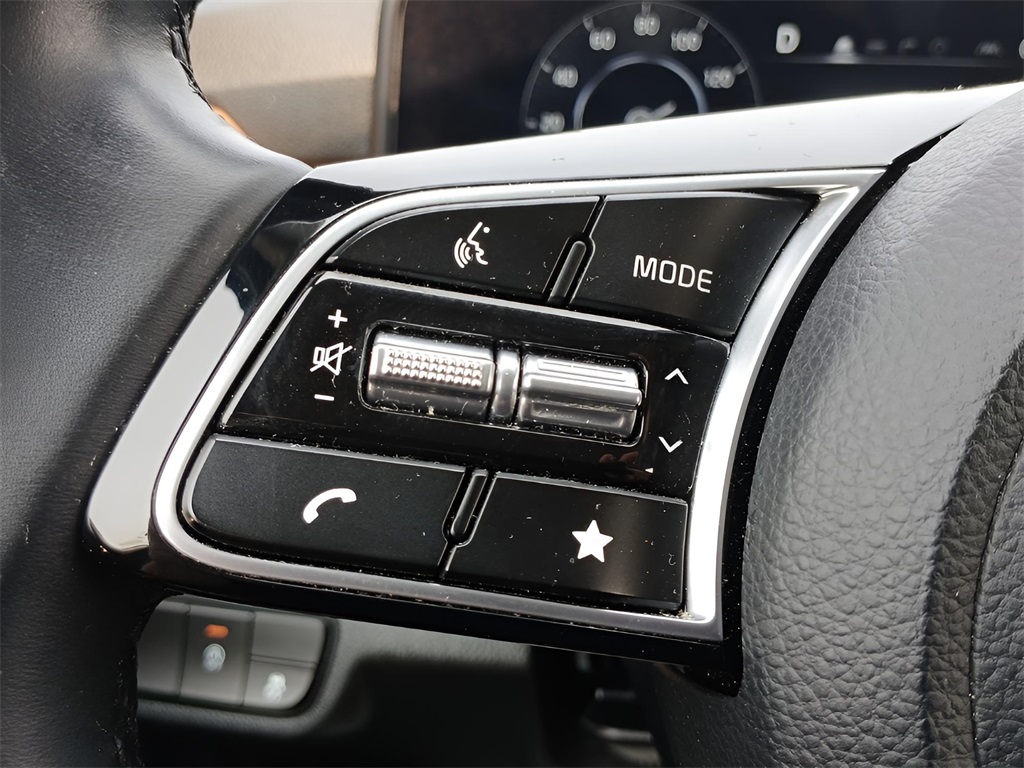 2024 Kia Seltos EX photo 18