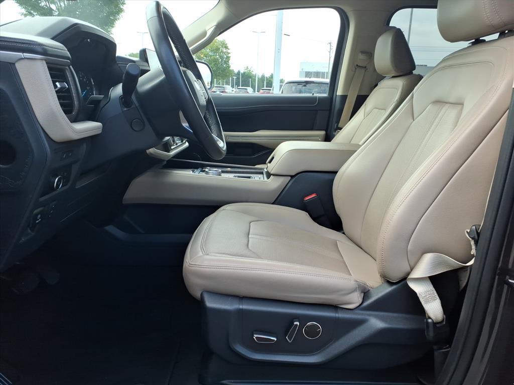 2024 Ford Expedition MAX Limited photo 3