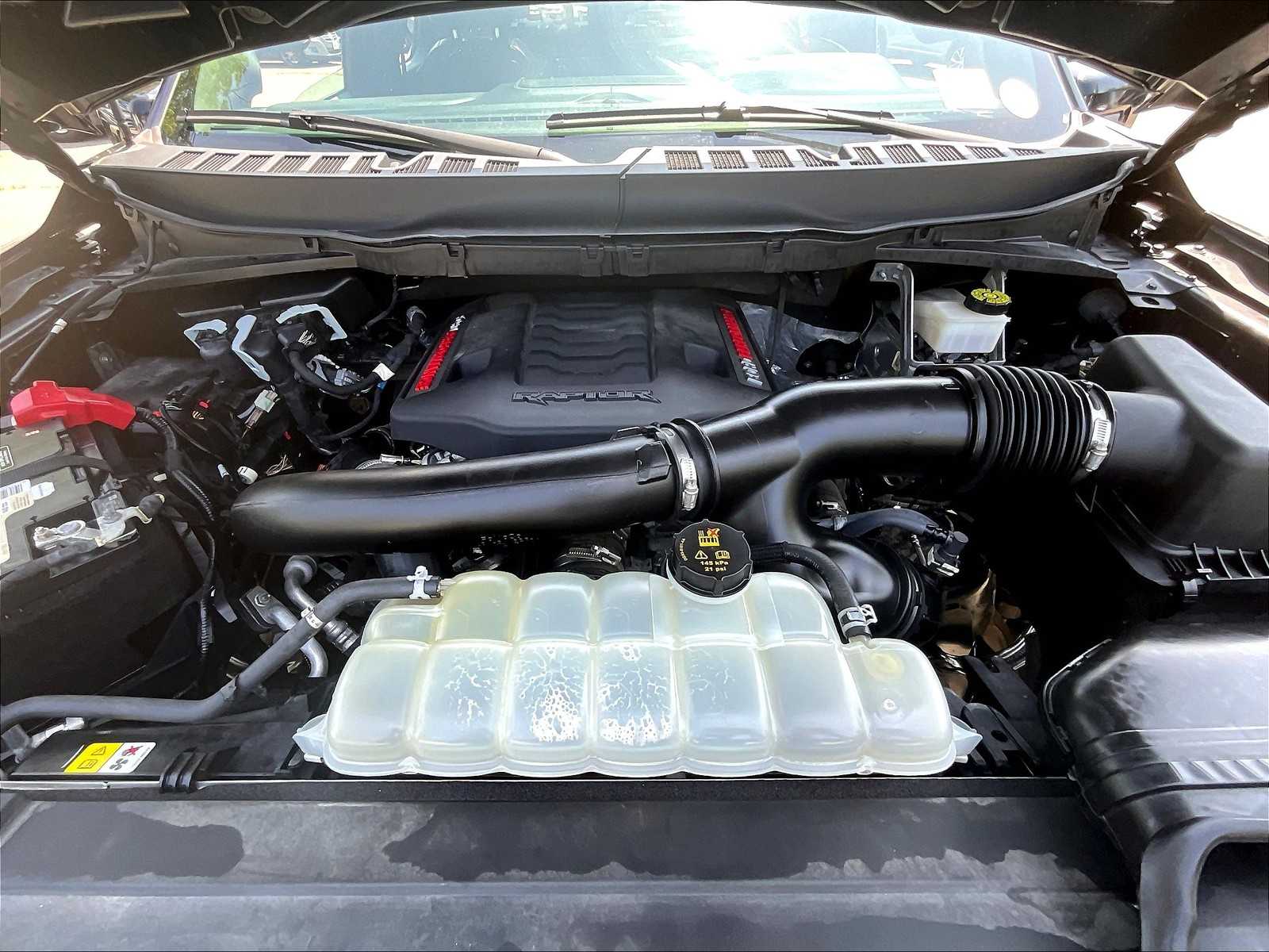 2021 Ford F-150 Raptor photo 27