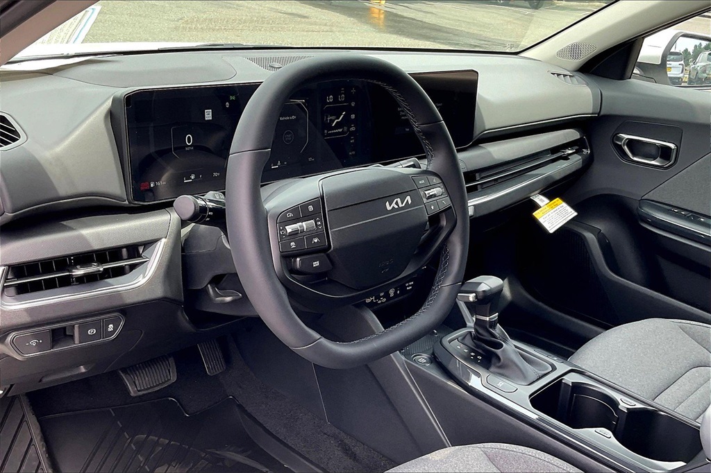 2025 Kia K4 EX photo 5