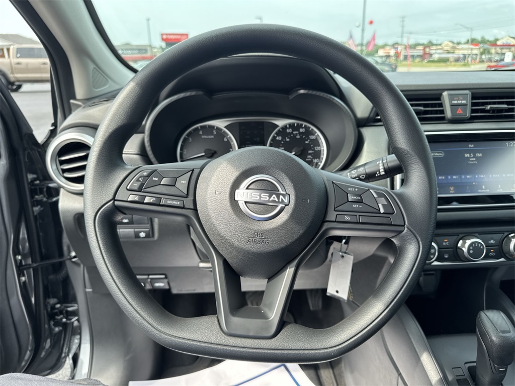 2025 Nissan Versa 1.6 S photo 20
