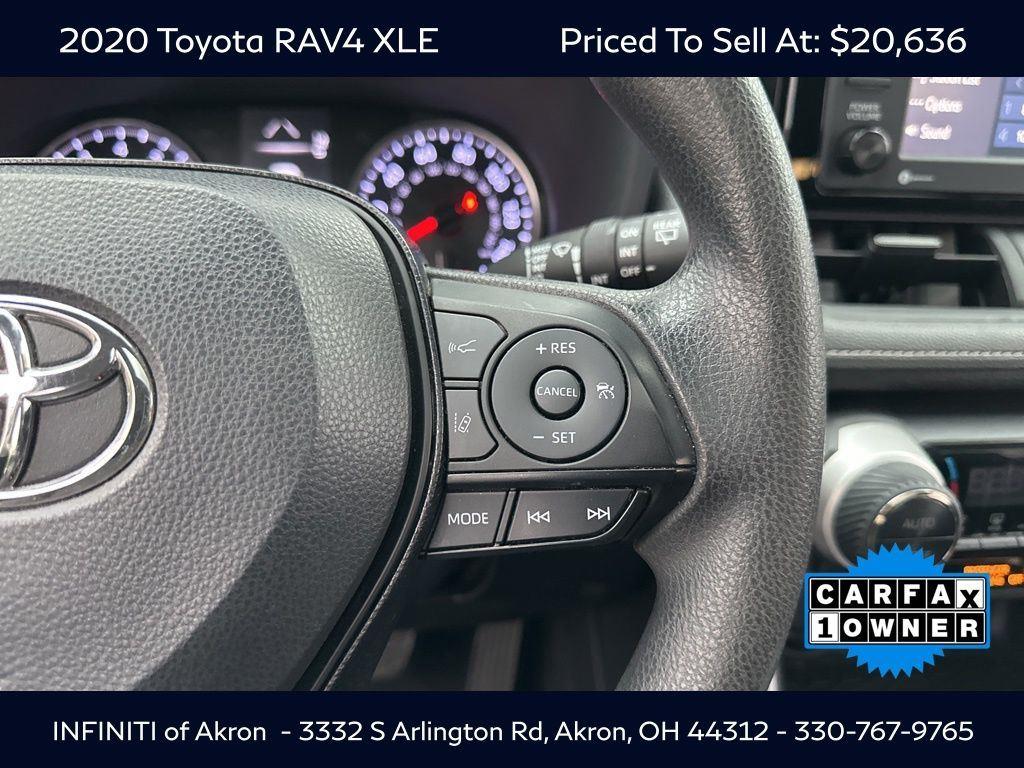 2020 Toyota RAV4 XLE photo 2