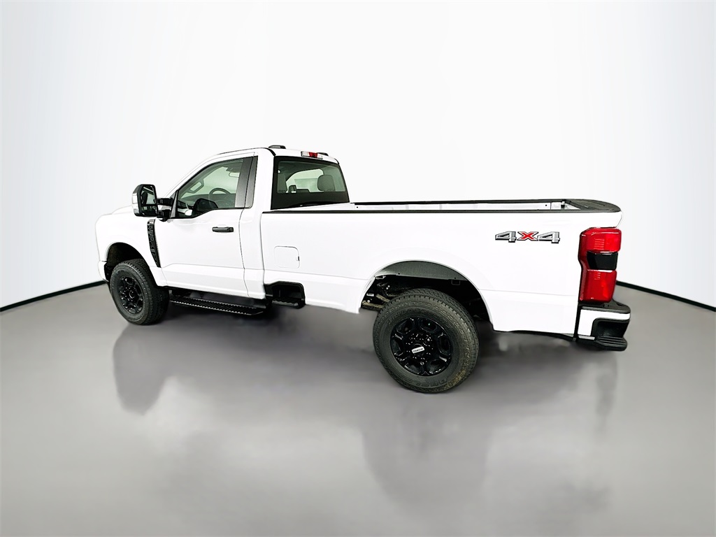 2025 Ford F-250 photo 5