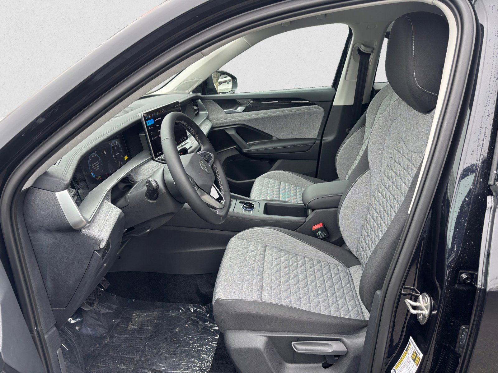 2025 Volkswagen Tiguan S photo 8