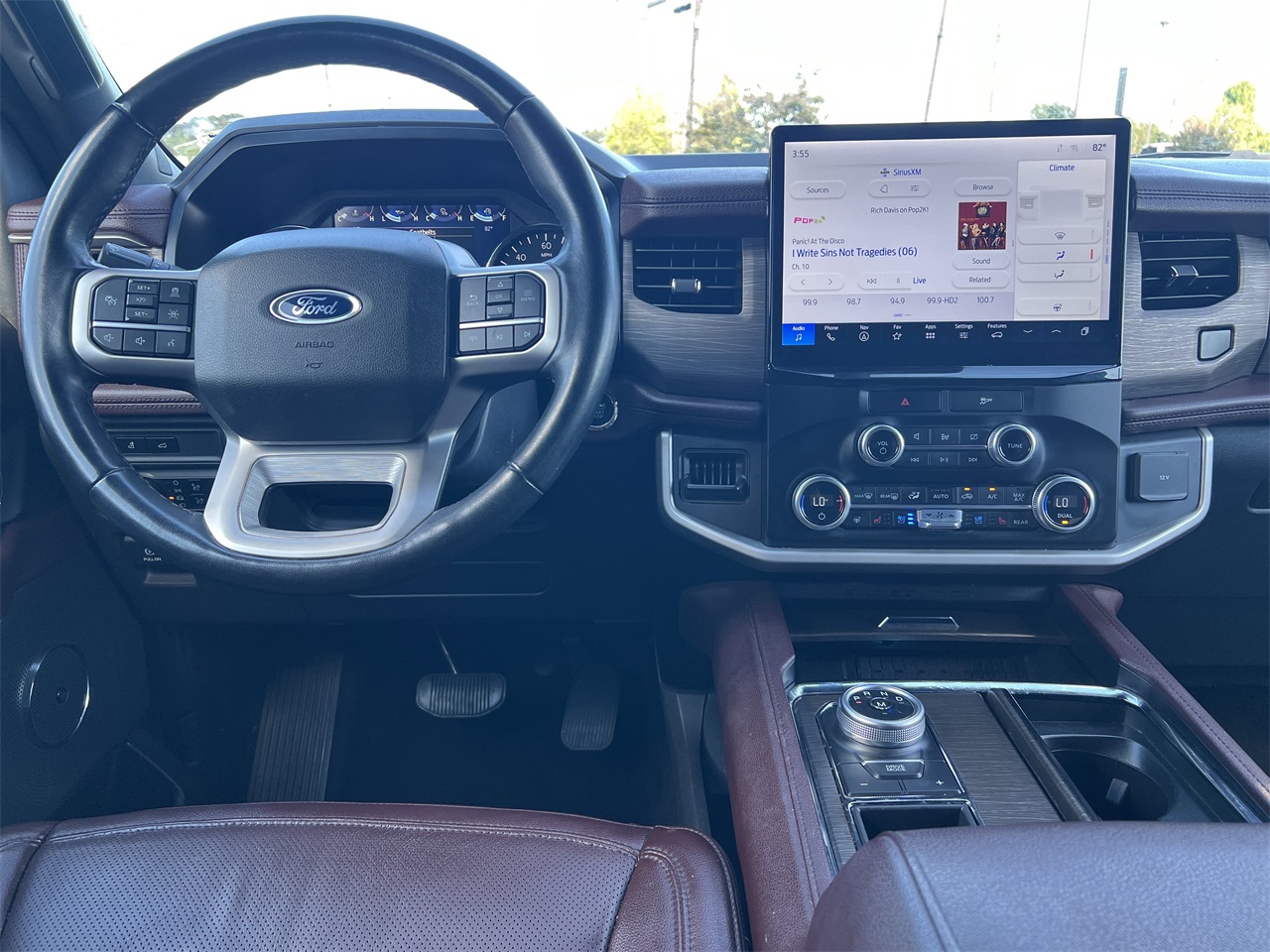 2023 Ford Expedition MAX Limited photo 2