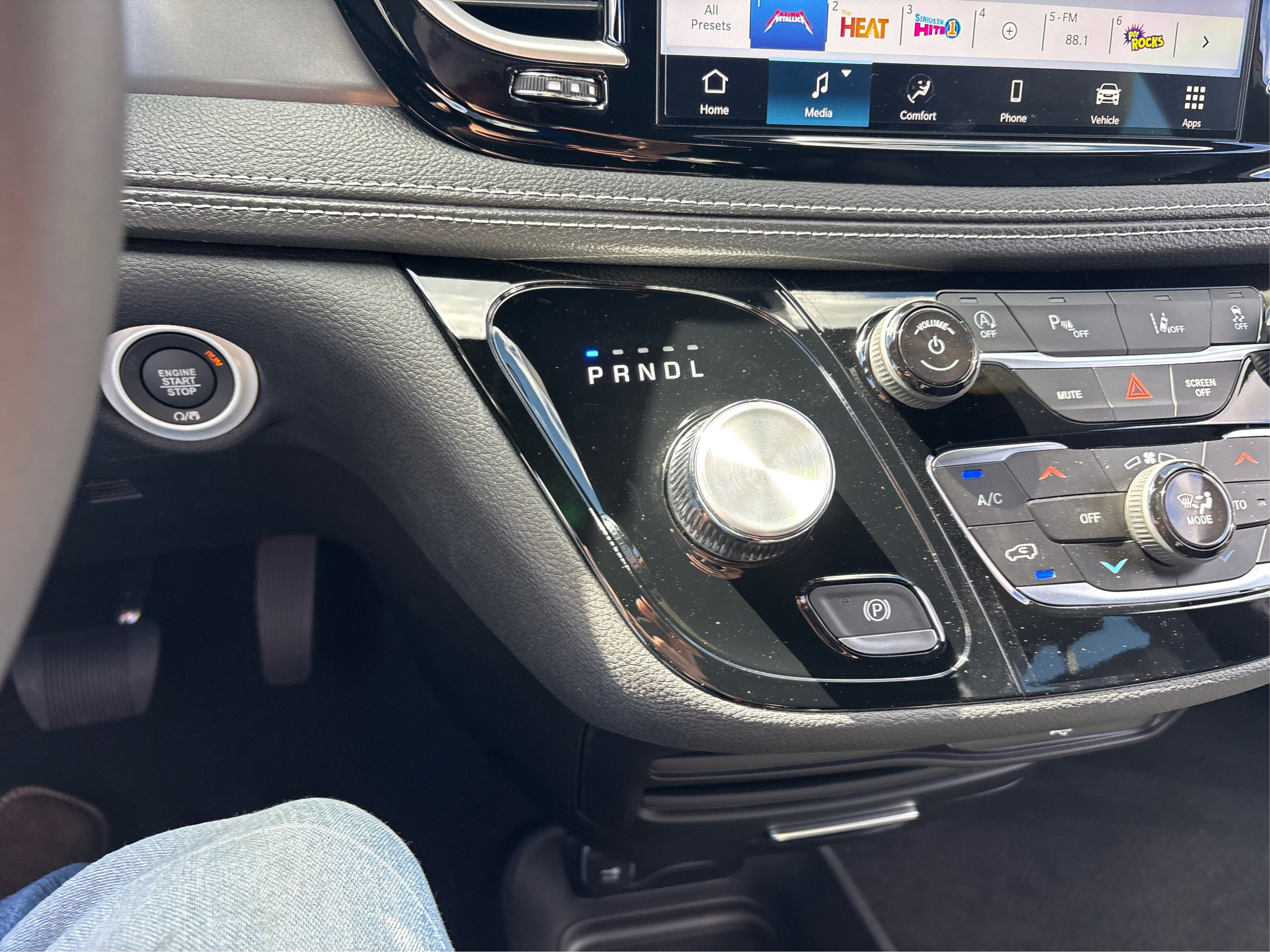 2026 Chrysler Pacifica photo 24